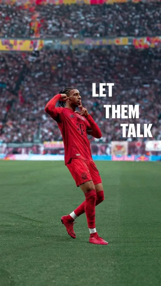 Màu áo đỏ rực của đội nhà hòa quyện cùng sắc vàng của nắng chiều tạo nên một gam màu rực rỡ và đầy sức sống cho màn hình thiết bị.