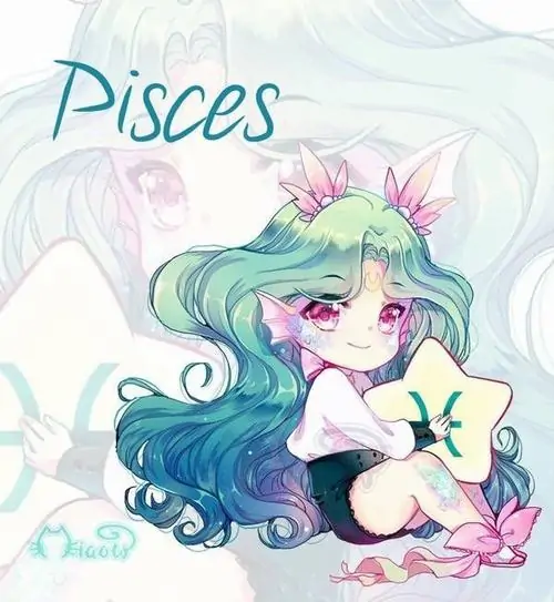 Cô bé tóc xanh lá nằm cuộn tròn bên cạnh biểu tượng cá với đôi mắt to tròn long lanh tạo nên một khung hình vô cùng bình yên.