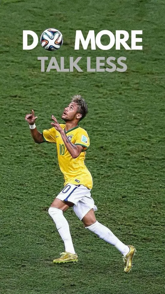 Ảnh bìa ghi lại khoảnh khắc cầu thủ áo vàng chỉ tay lên trời đầy quyết tâm giữa mật độ điểm ảnh cao giúp mọi chi tiết đều trở nên rõ nét.