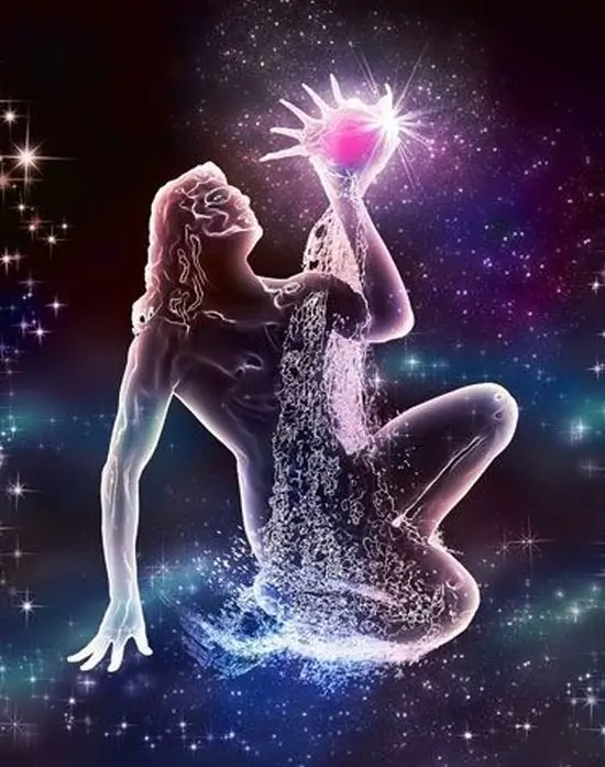 Thiết kế mô phỏng sổ tay thiên văn đặt lá số tử vi bên cạnh nhánh bạc hà khô và đồng hồ cũ, trung tâm là biểu tượng Người Gánh Nước được dập nổi bằng nhũ bạc