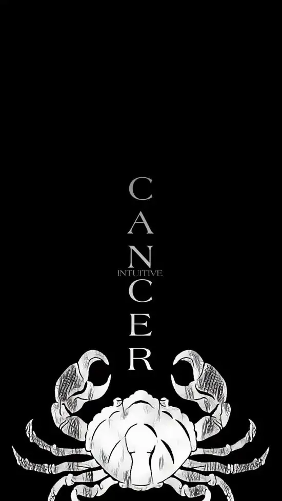 Tranh thêu tay mô tả cua, trăng và sóng bằng chỉ lam trên nền vải mộc, bề mặt sợi chỉ nổi rõ khiến những người con của trăng mang hẳn cảm giác thủ công