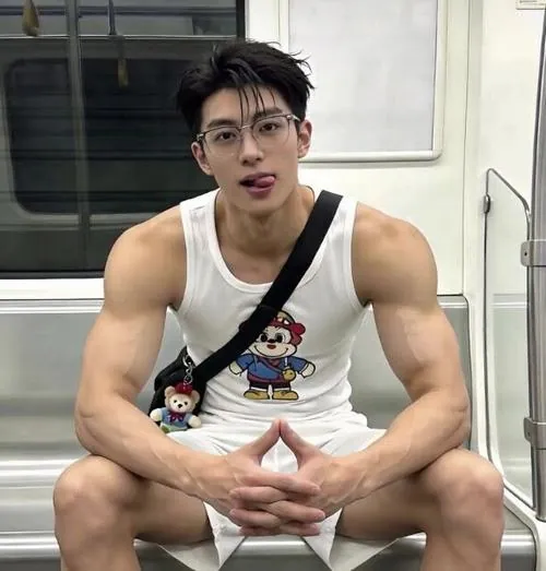bo suu tap anh chuyen nghiep nam gioi the hinh san chac 13