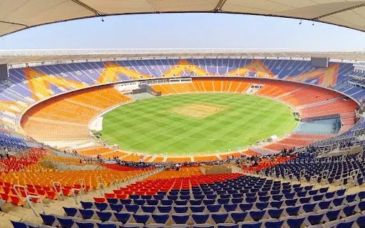 Narendra Modi Stadium với sức chứa 132.000 chỗ ngồi tại Ahmedabad Narendra Modi Stadium với sức chứa 132.000 chỗ ngồi tại Ahmedabad